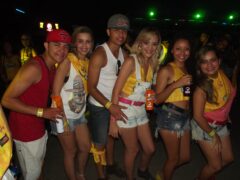 Oktober 10 Anos